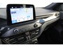 Ford Focus Wagon 1.0-125pk EcoBoost ST-Line AUTOMAAT ! Heel erg nette en goed onderhouden Ford Focus ST-Line wagon automaat. Volautm. airco dual, stoel-, stuur- en voorraamverw., camera, trekhaak, navigatie, telefoonvoorb., LM wln, cruise cntrl, skiluik etc., etc....