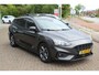 Ford Focus Wagon 1.0-125pk EcoBoost ST-Line AUTOMAAT ! Heel erg nette en goed onderhouden Ford Focus ST-Line wagon automaat. Volautm. airco dual, stoel-, stuur- en voorraamverw., camera, trekhaak, navigatie, telefoonvoorb., LM wln, cruise cntrl, skiluik etc., etc....