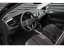 Volkswagen Polo 1.0 TSI 110PK DSG R-LINE / FULL BLACK / VERLAGINGSVEREN / APPLE CARPLAY / LED KOPLAMPEN / DIGITAL DASCH / MAXTON