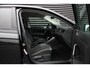 Volkswagen Polo 1.0 TSI 110PK DSG R-LINE / FULL BLACK / VERLAGINGSVEREN / APPLE CARPLAY / LED KOPLAMPEN / DIGITAL DASCH / MAXTON