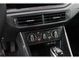 Volkswagen Polo 1.0 TSI 110PK DSG R-LINE / FULL BLACK / VERLAGINGSVEREN / APPLE CARPLAY / LED KOPLAMPEN / DIGITAL DASCH / MAXTON