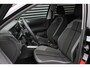 Volkswagen Polo 1.0 TSI 110PK DSG R-LINE / FULL BLACK / VERLAGINGSVEREN / APPLE CARPLAY / LED KOPLAMPEN / DIGITAL DASCH / MAXTON