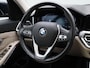 BMW 3-Serie Touring 318i Sport Line | Automaat | Apple CarPlay / Android Auto | Panoramadak | Oyster Leer | Stoelverwaming | Virtual Cockpit | Climate Control | Navigatie | Lichtmetalen Velgen |