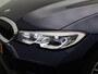 BMW 3-Serie Touring 318i Sport Line | Automaat | Apple CarPlay / Android Auto | Panoramadak | Oyster Leer | Stoelverwaming | Virtual Cockpit | Climate Control | Navigatie | Lichtmetalen Velgen |