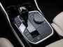 BMW 3-Serie Touring 318i Sport Line | Automaat | Apple CarPlay / Android Auto | Panoramadak | Oyster Leer | Stoelverwaming | Virtual Cockpit | Climate Control | Navigatie | Lichtmetalen Velgen |