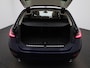 BMW 3-Serie Touring 318i Sport Line | Automaat | Apple CarPlay / Android Auto | Panoramadak | Oyster Leer | Stoelverwaming | Virtual Cockpit | Climate Control | Navigatie | Lichtmetalen Velgen |