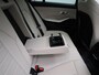 BMW 3-Serie Touring 318i Sport Line | Automaat | Apple CarPlay / Android Auto | Panoramadak | Oyster Leer | Stoelverwaming | Virtual Cockpit | Climate Control | Navigatie | Lichtmetalen Velgen |