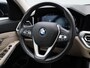 BMW 3-Serie Touring 318i Sport Line | Automaat | Apple CarPlay / Android Auto | Panoramadak | Oyster Leer | Stoelverwaming | Virtual Cockpit | Climate Control | Navigatie | Lichtmetalen Velgen |