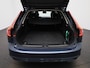 Volvo V90 2.0 B4 Momentum Business | Automaat | Navigatie | Leder | Apple Carplay / Android Auto | Stoel-Stuurverwarming | Achteruitrijcamera | Elektrische Achterklep | LED | Lichtmetalen Velgen |