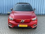 Volvo XC40 Recharge P8 AWD R-Design Trekhaak wegklapbaar | Panoramisch schuif/kanteldak | 19" LM velgen | Getinte ramen achter | Airco | Navigatie |