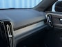 Volvo XC40 Recharge P8 AWD R-Design Trekhaak wegklapbaar | Panoramisch schuif/kanteldak | 19" LM velgen | Getinte ramen achter | Airco | Navigatie |