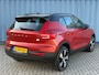Volvo XC40 Recharge P8 AWD R-Design Trekhaak wegklapbaar | Panoramisch schuif/kanteldak | 19" LM velgen | Getinte ramen achter | Airco | Navigatie |