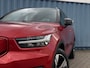 Volvo XC40 Recharge P8 AWD R-Design Trekhaak wegklapbaar | Panoramisch schuif/kanteldak | 19" LM velgen | Getinte ramen achter | Airco | Navigatie |