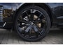 Volvo XC60 2.0 T6 Plug-in hybrid AWD Plus Black Edition | Adaptieve Cruise Control | Panoramadak | Harman Kardon Audio | 360° Parkeercamera | Stoel-/Stuurverwarming | Dodehoek Detectie |
