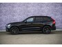 Volvo XC60 2.0 T6 Plug-in hybrid AWD Plus Black Edition | Adaptieve Cruise Control | Panoramadak | Harman Kardon Audio | 360° Parkeercamera | Stoel-/Stuurverwarming | Dodehoek Detectie |