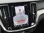 Volvo V60 2.0 T6 Plug-in hybrid AWD Plus Dark | Adaptieve Cruise Control | 360 Parkeercamera | 19" Lichtmetalen Velgen | Stoel-/Stuurverwarming | Harman Kardon Audio | Trekhaak | Sportstoelen |