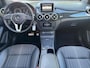 Mercedes-Benz B-klasse 200 Ambition | AUTOMAAT | PANO | NAVI | XENON | HALFLEDER | 1 JAAR GARANTIE | TREKHAAK |