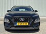 Hyundai Kona 1.0 T-GDI Comfort / Navigatie door Appel CarPlay/Android Auto / Climate Control / Cruise Control / Stoel & Stuurverwarming / Bluetooth / DAB / Achteruitrijcamera / Parkeersensoren / Lichtmetalen Velgen /