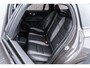 Volvo V60 2.0 T6 Plug-in hybrid AWD Plus Dark | Adaptieve Cruise Control | 360 Parkeercamera | 19" Lichtmetalen Velgen | Stoel-/Stuurverwarming | Harman Kardon Audio | Trekhaak | Sportstoelen |