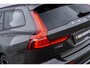 Volvo V60 2.0 T6 Plug-in hybrid AWD Plus Dark | Adaptieve Cruise Control | 360 Parkeercamera | 19" Lichtmetalen Velgen | Stoel-/Stuurverwarming | Harman Kardon Audio | Trekhaak | Sportstoelen |