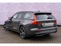 Volvo V60 2.0 T6 Plug-in hybrid AWD Plus Dark | Adaptieve Cruise Control | 360 Parkeercamera | 19" Lichtmetalen Velgen | Stoel-/Stuurverwarming | Harman Kardon Audio | Trekhaak | Sportstoelen |