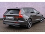 Volvo V60 2.0 T6 Plug-in hybrid AWD Plus Dark | Adaptieve Cruise Control | 360 Parkeercamera | 19" Lichtmetalen Velgen | Stoel-/Stuurverwarming | Harman Kardon Audio | Trekhaak | Sportstoelen |