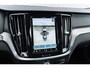 Volvo V60 2.0 T6 Plug-in hybrid AWD Plus Dark | Adaptieve Cruise Control | 360 Parkeercamera | 19" Lichtmetalen Velgen | Stoel-/Stuurverwarming | Harman Kardon Audio | Trekhaak | Sportstoelen |