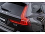 Volvo V60 2.0 T6 Plug-in hybrid AWD Plus Dark | Adaptieve Cruise Control | 360 Parkeercamera | 19" Lichtmetalen Velgen | Stoel-/Stuurverwarming | Harman Kardon Audio | Trekhaak | Sportstoelen |