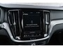 Volvo V60 2.0 T6 Plug-in hybrid AWD Plus Dark | Adaptieve Cruise Control | 360 Parkeercamera | 19" Lichtmetalen Velgen | Stoel-/Stuurverwarming | Harman Kardon Audio | Trekhaak | Sportstoelen |