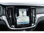 Volvo V60 2.0 T6 Plug-in hybrid AWD Plus Dark | Adaptieve Cruise Control | 360 Parkeercamera | 19" Lichtmetalen Velgen | Stoel-/Stuurverwarming | Harman Kardon Audio | Trekhaak | Sportstoelen |