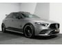 Mercedes-Benz A-klasse 200 AMG Line / A45 AMG Diffuser / Panamericana Grille / Panoramadak / A45 Dakspoiler / Elektr. verstelbare voorstoelen + memory / Multibeam LED Koplampen / Apple Carplay - Android Auto / Stoelverwarming / Ambienteverlichting / 19'' LMV / Night pakket / Dodehoek detectie / Widescreen / Achteruitijrcamera