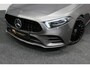 Mercedes-Benz A-klasse 200 AMG Line / A45 AMG Diffuser / Panamericana Grille / Panoramadak / A45 Dakspoiler / Elektr. verstelbare voorstoelen + memory / Multibeam LED Koplampen / Apple Carplay - Android Auto / Stoelverwarming / Ambienteverlichting / 19'' LMV / Night pakket / Dodehoek detectie / Widescreen / Achteruitijrcamera