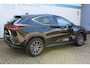 Lexus NX 450h+ AWD Luxury Line | Direct Leverbaar !! | Afneembare trekhaak | Stoel/stuur verwarming | Elektrisch verstelbare stoelen | Achteruitrijcamera | Adaptive cruise controle | Lane assist | Elektrische kofferbakklep | Elektrisch verstelbaar stuurwiel | Navigatie | Apple CarPlay/Android Auto | Keyless entry/start | Parkeersensoren V+A | Virtual cockpit | Dodehoekdetectie |