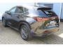 Lexus NX 450h+ AWD Luxury Line | Direct Leverbaar !! | Afneembare trekhaak | Stoel/stuur verwarming | Elektrisch verstelbare stoelen | Achteruitrijcamera | Adaptive cruise controle | Lane assist | Elektrische kofferbakklep | Elektrisch verstelbaar stuurwiel | Navigatie | Apple CarPlay/Android Auto | Keyless entry/start | Parkeersensoren V+A | Virtual cockpit | Dodehoekdetectie |