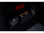 Volvo XC40 2.0 B4 Core | Trekhaak | Adaptieve Cruise Control | Dodehoek Detectie | Stoel-/Stuur-/-Achterbankverwarming | Extra Getint Glas | Standkachel | Parkeercamera | Google Maps |