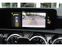 Mercedes-Benz A-klasse 180 136PK AMG LINE AUTOMAAT | PANORAMISCH SCHUIF/KANTEL DAK | KEYLESS ENTRY / GO | NAVIGATIE | ACHTERUITRIJ CAMERA | PARKEERSENSOREN VOOR EN ACHTER | HIGH PERFORMANCE LED KOPLAMPEN | STOEL VERWARMING | SPIEGEL PAKKET | NIGHT PAKKET | LICHTMETALEN VELGEN 19" | STERRENHEMEL | RODE AMG GORDELS |