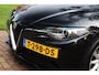 Alfa Romeo Giulia 2.0 Turbo Aut. | Harman-Kardon | Elek. Stoelen | Rijbaanbegeleiding | Luxe Leder | Full Led Koplampen | Historie