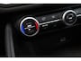 Alfa Romeo Giulia 2.0 Turbo Aut. | Harman-Kardon | Elek. Stoelen | Rijbaanbegeleiding | Luxe Leder | Full Led Koplampen | Historie