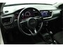 Kia Stonic 1.0 T-GDi DynamicLine - Achteruitrij camera - Trekhaak - Navigatie - Cruise control - Bluetooth - keyless entry - Apple Carplay/Android Auto - 12 maanden Bovag garantie