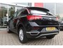 Volkswagen T-Roc 1.0 TSI 110PK STYLE BUSINESS | STOEL VERWARMING | CLIMATE CONTROL | ALL SEASON BANDEN | APPLE CARPLAY/ANDROID AUTO | ADAPTIVE CRUISE CONTROL | LICHTMETALEN VELGEN | DAB+ RADIO | PARKEERSENSOREN VOOR EN ACHTER |