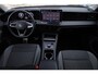 Volkswagen Tiguan 1.5 eTSI Life Edition 130PK / 96kW, Achteruitrijcamera (rear view), rondomzichtcamera (area view), wegklapbare trekhaak, 60 mnd / 100.000km garantie, stoel- en stuurwielverwarming, ambiente verlichting, navigatie, Apple Carplay / Android Auto, privacy glas, 4 seizoenen banden, dodehoekdetectie (side assist), park assist plus