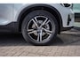 Volvo XC40 2.0 B4 Plus Dark | 2000 kg trekgewicht | Trekhaak | Stuur & Stoelverwarming | Pilot Assist | Elektrische Achterklep | Elektrische Stoelen | Google Services | Harman Kardon |