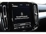 Volvo XC40 B4 211PK automaat Plus Dark / Navigatie / Harman Kardon / Stuur & Stoelverwarming / 19" Velgen / Trekhaak / Elektrische stoelverst. met geheugen