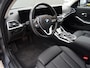 BMW 3-Serie Touring 318i * PANORAMADAK * LEER * CARPLAY !!