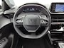 Peugeot e-208 EV Allure 50 kWh 136pk Automaat | 3-Fase | Climate Control | Navigatie | Cruise Control | Parkeersensoren Voor + Achter | Verwarmbare Voorstoelen | 16" Lichtmetalen Velgen | Apple Carplay/Android Auto |