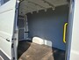 Volkswagen Crafter 35 2.0TDI L3H3 3-Persoons Navi Airco Cruise Control Verwarmbare Voorruit Regensensor Pdc Schuifdeur Betonplex vloer Wandbetimmering Highline Euro 6 Diverse beschadigingen rondom