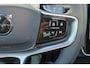 Volvo EX90 Performance Ultra 7p. 111 kWh - Luchtvering - Panoramadak - IntelliSafe Assist & Surround - 360º Camera - Bose Audio - Verwarmde voorstoelen, stuur & achterbank - Parkeersensoren voor & achter - Head up display - Extra getint glas - Elektr. inklapbare trekhaak - 22' LMV