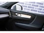 Volvo XC40 2.0 B3 Business Edition | Stoel en Stuurverwarming | Harman Kardon | Adaptieve Cruise Control | BLIS | Donker Glas |