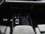 Audi A6 Avant e-tron S6 100 kWh l Adaptive cruise control l Adaptive air suspension l Verwarmbaar stuurwiel l Bang & Olufsen sound system l Warmtepomp l Stoelverwarming vóór en achter l Geheugen bestuurdersstoel l Bijrijdersdisplay l 360 graden camera l Remzadels rood l Privacy glas l Ambiente lichtpakket Pro l Elektr. verstelbaar stuurwiel l Alarm Klasse III