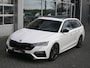 Skoda Octavia Combi 1.4 TSI 245pk RS iV PHEV Business Pano Keyless Ambiente Verlichting Park Assist